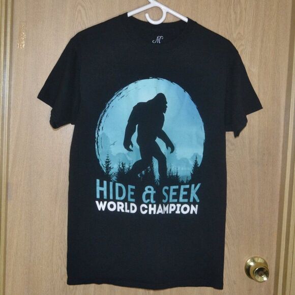 Sasquatch Bigfoot Hide & Seek Champion Blue & Black Graphic Tee T-shirt - Picture 6 of 6
